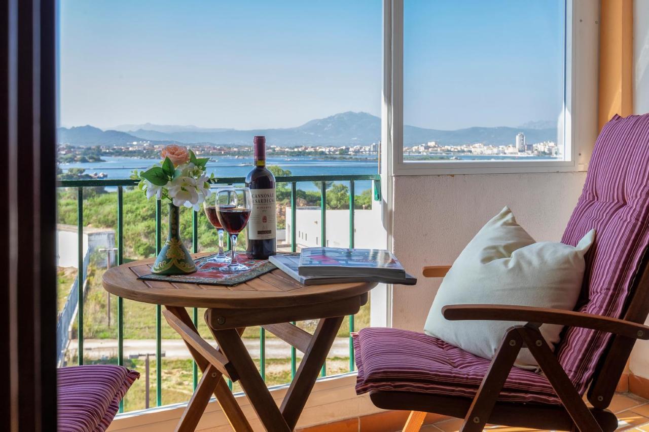 Top Floor Gulf View Apartment Όλμπια Εξωτερικό φωτογραφία